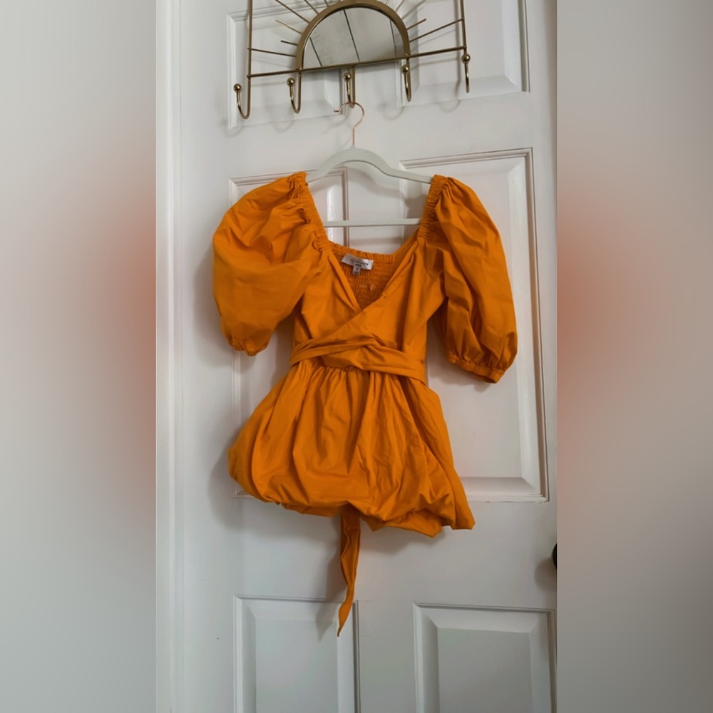 Toccin x RTR Orange Puff Sleeve Bow Front Crop Top Size 8 Wrap Blouse - Picture 7 of 9